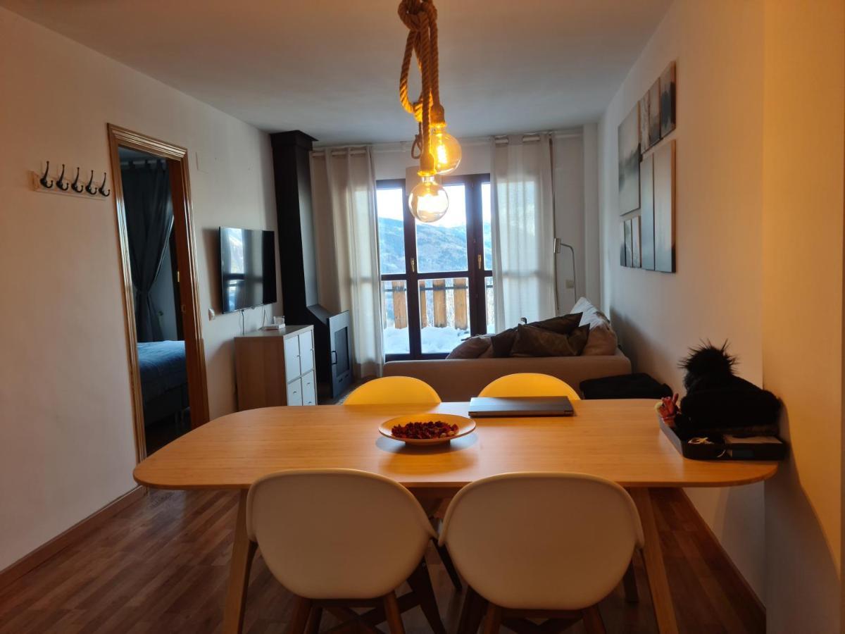 Tuhogarencerler Taquilla Parking En Pistas Apartman Kültér fotó