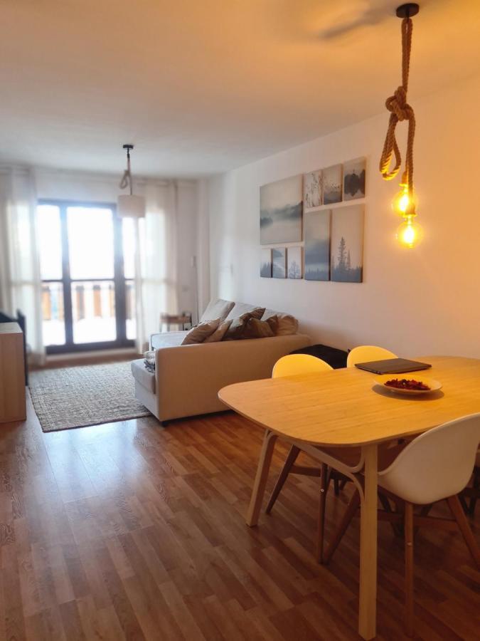 Tuhogarencerler Taquilla Parking En Pistas Apartman Kültér fotó