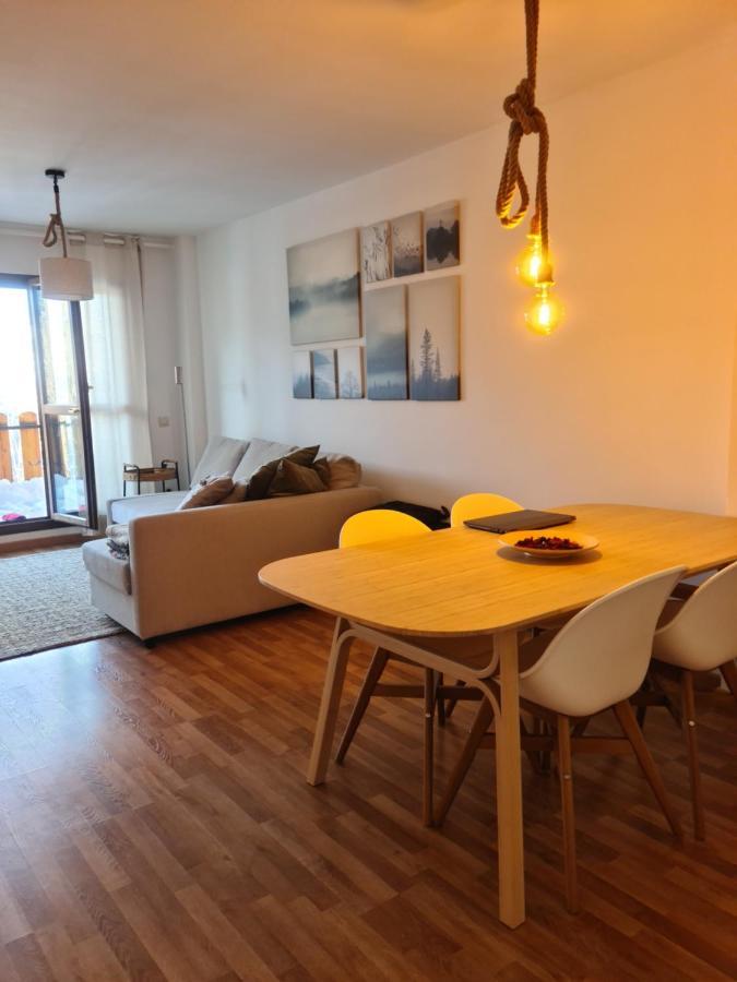 Tuhogarencerler Taquilla Parking En Pistas Apartman Kültér fotó