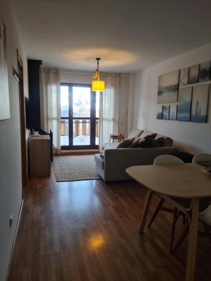 Tuhogarencerler Taquilla Parking En Pistas Apartman Kültér fotó